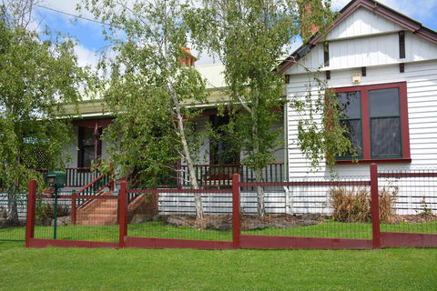 Portarlington Vicarage - Accommodation Port Macquarie 0