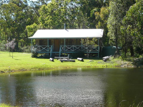 Possum's Hollow And Hooter's Hut - Accommodation Port Macquarie 3