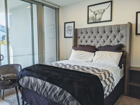 Presidential 3-bed 2-bath, Balcony, With Pool Included - Accommodation Port Macquarie 0