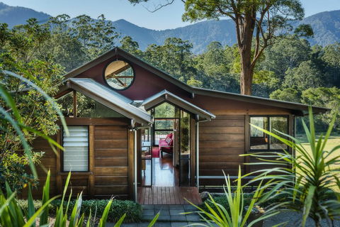Promised Land Retreat - Accommodation Port Macquarie 0
