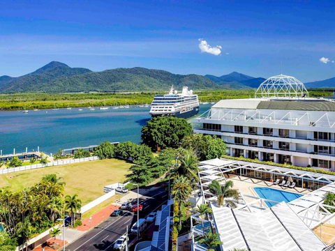 Pullman Reef Hotel Casino - Accommodation Port Macquarie 1