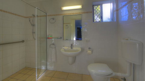 Queens Beach Tourist Village - Accommodation Port Macquarie 3