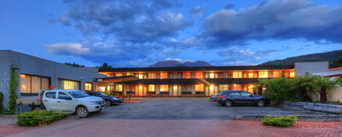 Queenstown Motor Lodge - Accommodation Port Macquarie 2