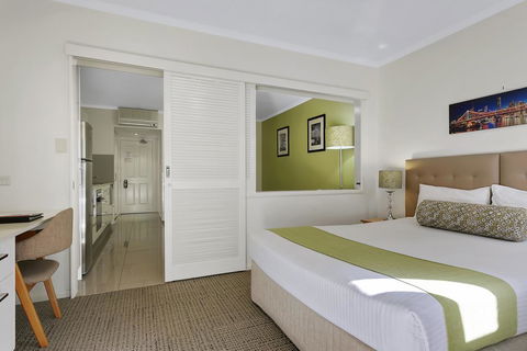 Quest On Story Bridge - Accommodation Port Macquarie 3