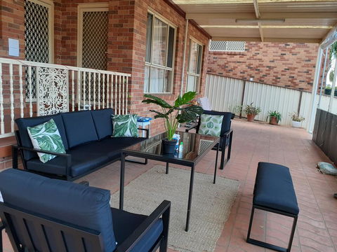 Quiet And Spacious Living Close To All Attractions - Accommodation Port Macquarie 1