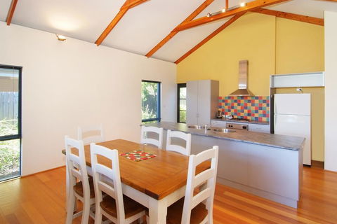 Quiet Cottage - Accommodation Port Macquarie 1
