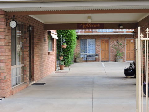 Red Cliffs Colonial Motor Lodge - Accommodation Port Macquarie 1