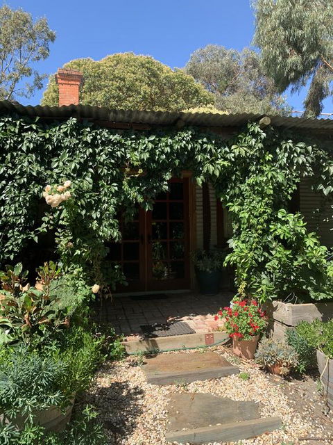 Red Hill Cottage - Accommodation Port Macquarie 0