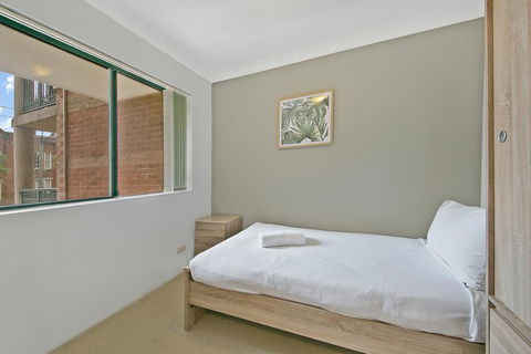 REDFERN 3 BEDROOM APARTMENT FREE PARKING WALK TO CENTRAL STATION NRE187 - Accommodation Port Macquarie 2