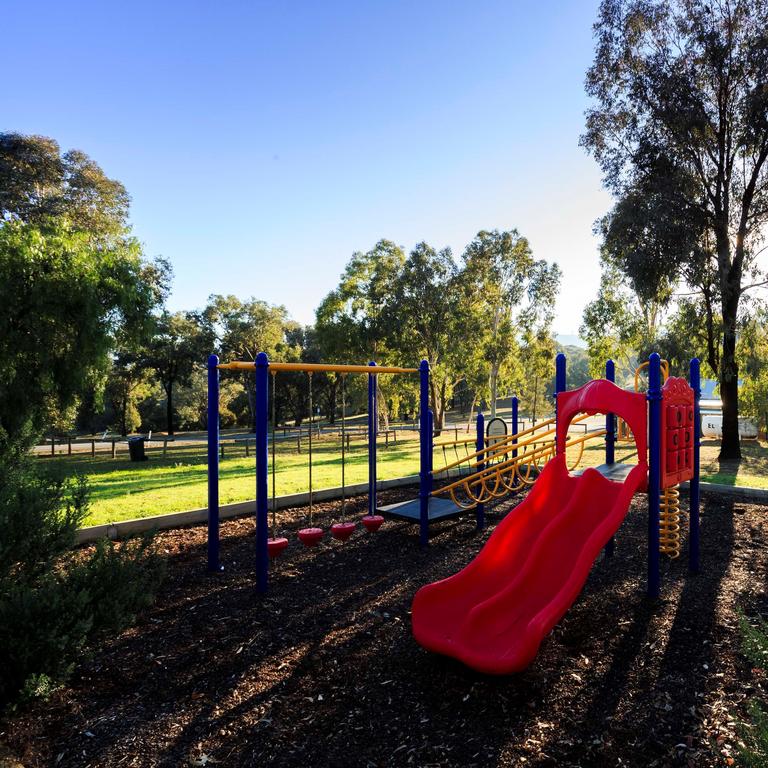 Crookwell NSW Accommodation Port Macquarie