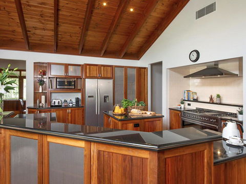 Reign Manor - Large Group Accommodation - Accommodation Port Macquarie 3