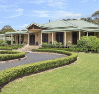 Reign Manor - large group accommodation - Accommodation Port Macquarie