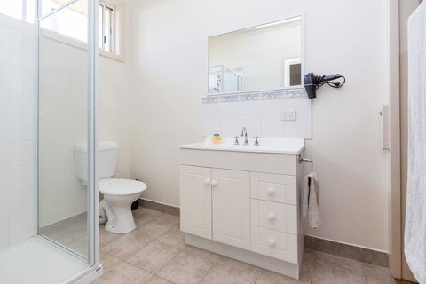 RENOVATED BEACH BEAUTY - ROSEBUD - Accommodation Port Macquarie 0