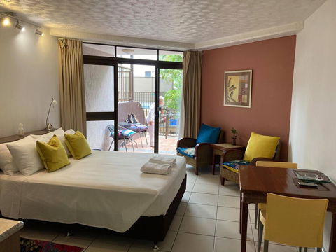 RENTAL: All $ Inclusive, Tidy Renovated Studio Apartment On The Strand, Pool,  - Accommodation Port Macquarie 1