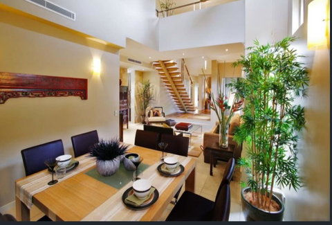 Resort Living With Private Pool Sleeps 8 - Accommodation Port Macquarie 1