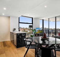 Resort-style Apartment with Balcony Pool and Gym