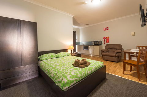 Rhodeside Lodge - Accommodation Port Macquarie 0