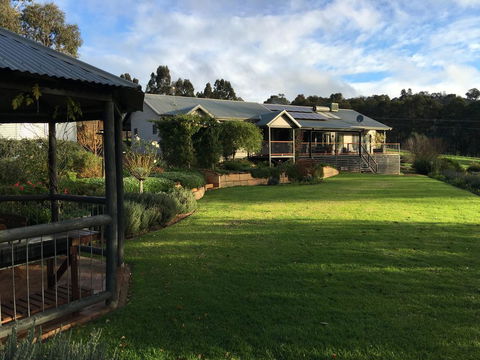 Rickaty On Blackwood - Accommodation Port Macquarie 0