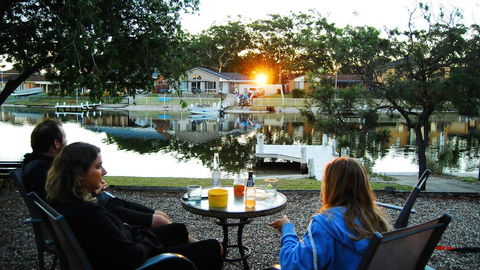 Riverfront Delight - Accommodation Port Macquarie 1