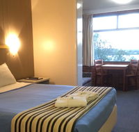 Riverview Motor Inn