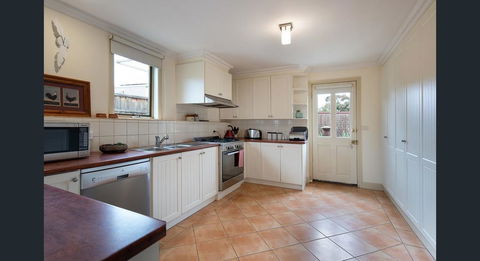 Roalies Farm House - Accommodation Port Macquarie 3