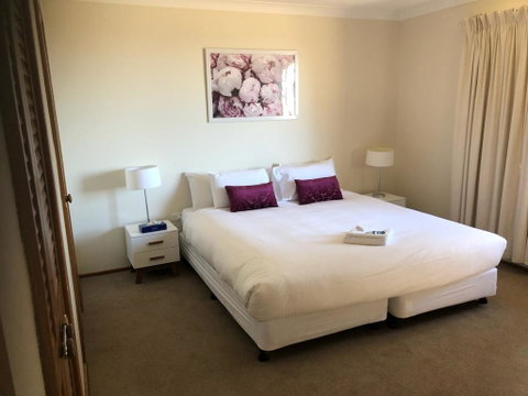 Robin Hill Views - Accommodation Port Macquarie 0