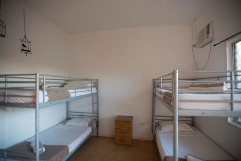 Roey Backpackers And Party Bar - Accommodation Port Macquarie 2
