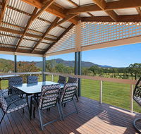 Rosamund House in Broke 4br House in walking distance to Cellar Doors - Accommodation Port Macquarie