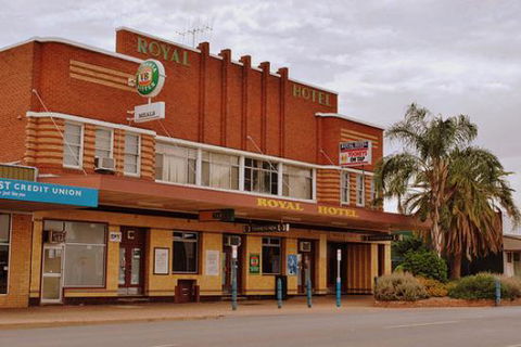 Royal Hotel Condobolin - Accommodation Port Macquarie 0