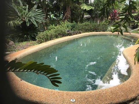 Royal Palm Cottage, Entire Two Bedroom 2 Bathroom House With Pool - Accommodation Port Macquarie 2