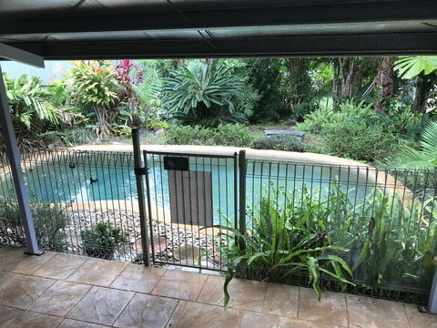 Royal Palm Cottage, Entire Two Bedroom 2 Bathroom House With Pool - Accommodation Port Macquarie 0