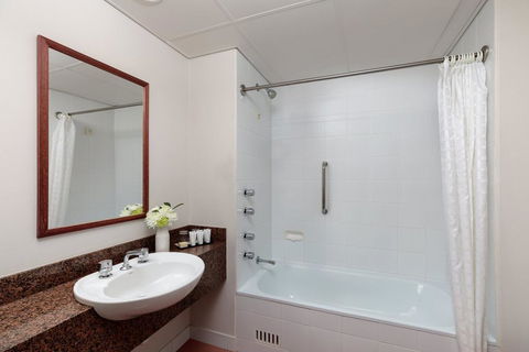 Rydges Bankstown - Accommodation Port Macquarie 1