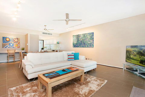 Saltwater Suites - 1,2 & 3 Bed Waterfront Apartments - Accommodation Port Macquarie 1