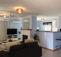 Salty Air Apartments Kingscote Kangaroo Island - Accommodation Port Macquarie