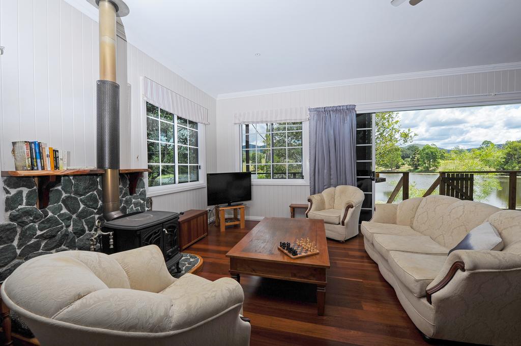 Mount Samson QLD Accommodation Port Macquarie