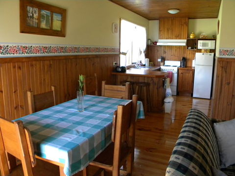 Sanctuary Park Cottages - Accommodation Port Macquarie 1