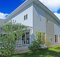 Sandlewood Breeze - spacious entertainer - Accommodation Port Macquarie