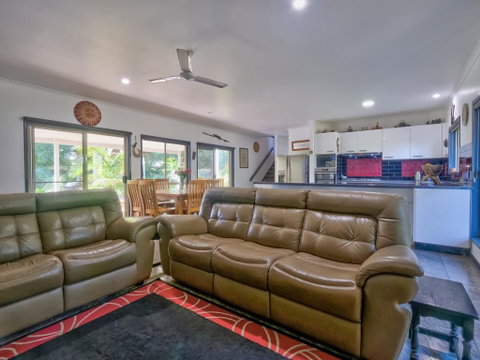 Sandy Feet Retreat Hervey Bay - Accommodation Port Macquarie 1