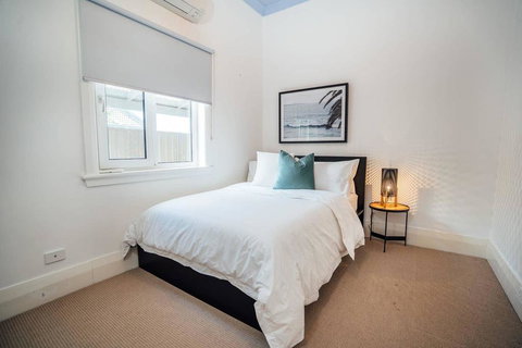 Santorini On Seaview-Beachside Living - Sauna - Wifi - Accommodation Port Macquarie 3