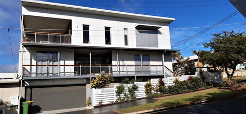 Scarborough Beach Break Holidays - Accommodation Port Macquarie 0