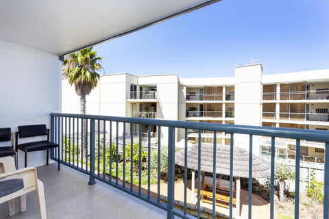 Scarborough Seaside Apartment 217 - Accommodation Port Macquarie 3