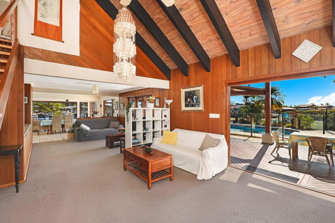 SCHMAN55-WATERFRONT, RESORT-STYLE ENTERTAINER - Accommodation Port Macquarie 1