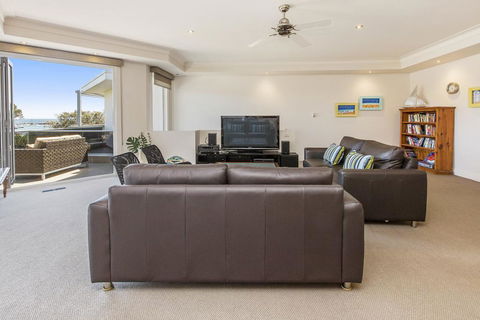 SEA GRANGE - MORNINGTON - Accommodation Port Macquarie 2