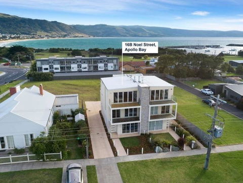 SEA NOOK - Seconds From The Beach - Accommodation Port Macquarie 0