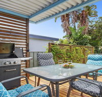 Sea Shack - renovated 1950's beach house - Accommodation Port Macquarie