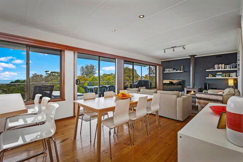 SEA URCHIN - Beautiful Skenes Creek Home - Accommodation Port Macquarie 0