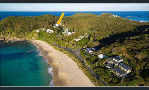 Seal Rocks Beach House ....Sugarloaf - Accommodation Port Macquarie 1