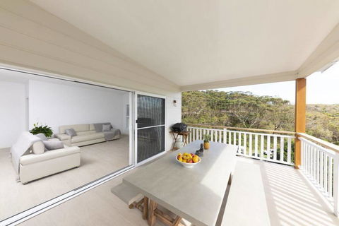 Seal Rocks Beach House ....Sugarloaf - Accommodation Port Macquarie 0