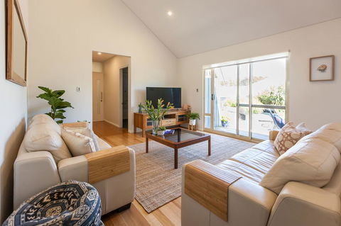 Seaside Apartment - Accommodation Port Macquarie 2