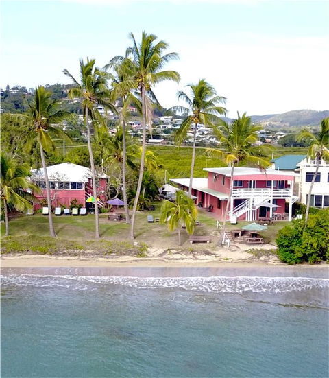Seaspray Waterfront Holiday Units - Accommodation Port Macquarie 3